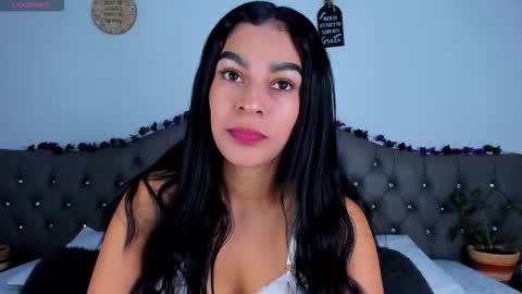 Snapshot of yasiir_0229 chatting on 02-25-26, 01:54 Yasiir online show from 02-25-26, 01:54