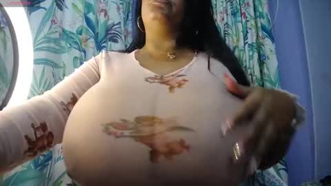 Yasmin online show from 01-05-25, 01:04