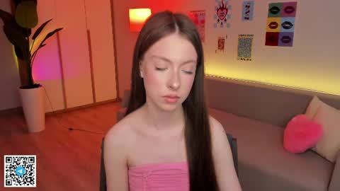 Snapshot of yasmin_kass chatting on 06-21-26, 06:27 Yasmin online show from 06-21-26, 06:27