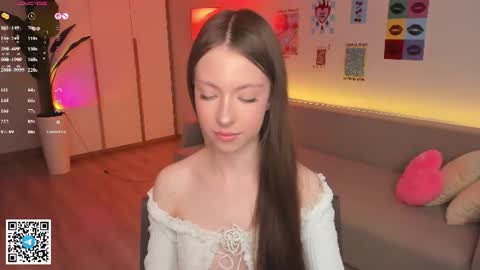 Snapshot of yasmin_kass chatting on 06-28-26, 06:30 Yasmin online show from 06-28-26, 06:30