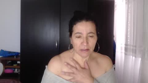 Snapshot of yasmin_love85 chatting on 12-24-24, 02:12 yasmin_love85 online show from 12-24-24, 02:12