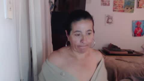 Snapshot of yasmin_love85 chatting on 10-01-25, 03:07 yasmin_love85 online show from 10-01-25, 03:07