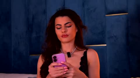 Snapshot of yasminaluna chatting on 04-27-26, 03:15 Yasmina online show from 04-27-26, 03:15