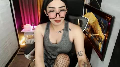 Snapshot of yassiered chatting on 09-18-25, 09:22 yassiered online show from 09-18-25, 09:22