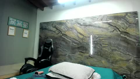 yaya____ online show from 02-19-25, 10:12