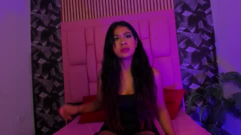 Snapshot of yayasmile chatting on 01-09-26, 11:46 yaya online show from 01-09-26, 11:46