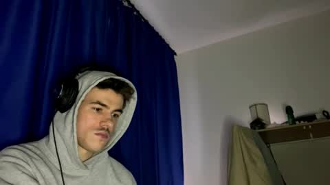 yayay333 online show from 05-18-26, 04:07