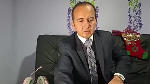 Snapshot of yazfore chatting on 11-24-25, 03:45 Hazzan online show from 11-24-25, 03:45