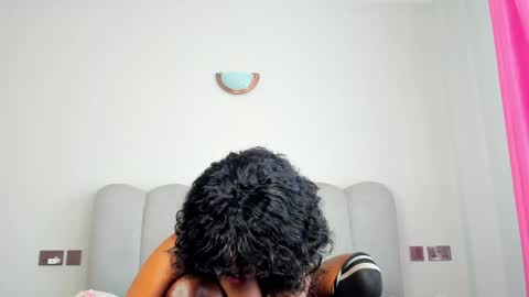 yazmin_rochae online show from 05-22-26, 08:32