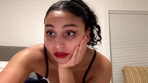 yazzydeleon online show from 11-16-25, 08:53