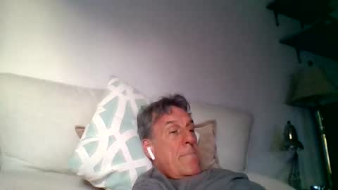 yeah_baby6988 online show from 04-08-26, 02:00