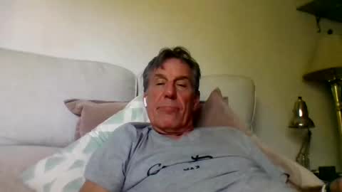 yeah_baby6988 online show from 04-15-26, 11:38