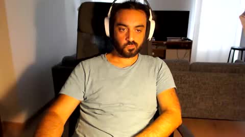 Snapshot of yeeaahoo chatting on 09-21-25, 01:35 yeeaahoo online show from 09-21-25, 01:35