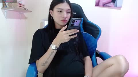 Snapshot of yeibles_hana2 chatting on 12-15-24, 12:07 yeibles_hana2 online show from 12-15-24, 12:07