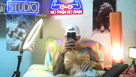 yeisoncastellanos1999 online show from 10-24-25, 06:59