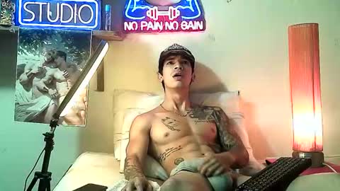 yeisoncastellanos1999 online show from 11-26-25, 09:16