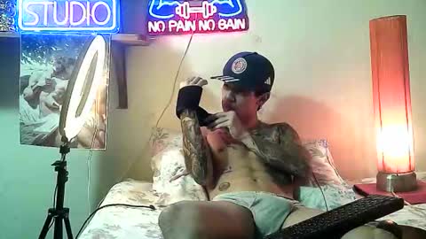 Snapshot of yeisoncastellanos1999 chatting on 02-13-26, 09:44 yeisoncastellanos1999 online show from 02-13-26, 09:44