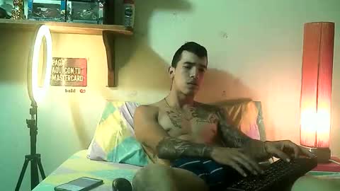 yeisoncastellanos1999 online show from 05-22-26, 12:33