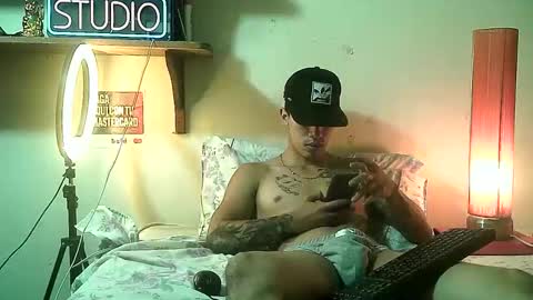 yeisoncastellanos1999 online show from 05-28-26, 05:43