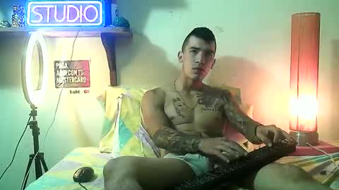 Snapshot of yeisoncastellanos1999 chatting on 06-09-26, 03:01 yeisoncastellanos1999 online show from 06-09-26, 03:01