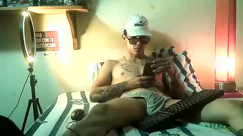 Snapshot of yeisoncastellanos1999 chatting on 07-10-26, 12:37 yeisoncastellanos1999 online show from 07-10-26, 12:37