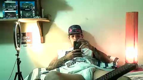 Snapshot of yeisoncastellanos1999 chatting on 07-16-26, 06:14 yeisoncastellanos1999 online show from 07-16-26, 06:14