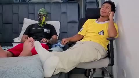 yeisongomezz online show from 06-14-26, 05:42