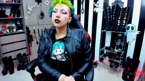 Yelena online show from 12-20-24, 11:58