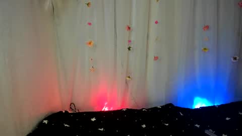 Snapshot of yelina_mh chatting on 11-07-25, 10:32 YELINA online show from 11-07-25, 10:32