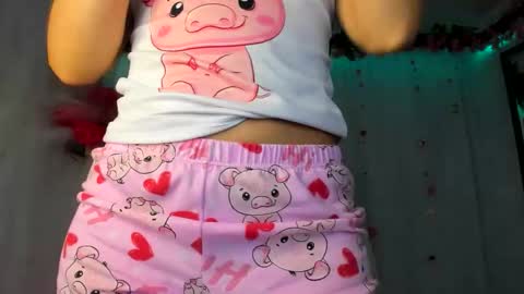 Snapshot of yelina_mh chatting on 11-23-25, 07:57 YELINA online show from 11-23-25, 07:57