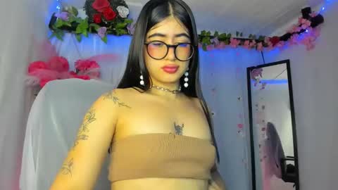 Snapshot of yelina_mh chatting on 12-03-25, 10:52 YELINA online show from 12-03-25, 10:52