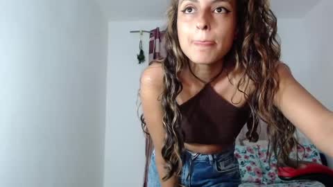 Snapshot of yemaya_28 chatting on 06-06-26, 04:28 Yemaya 28 online show from 06-06-26, 04:28