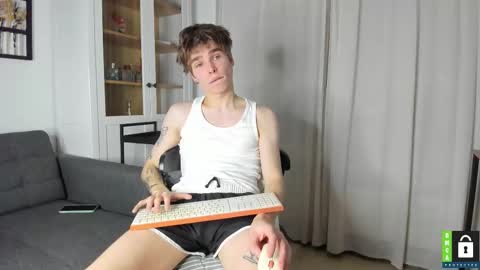 Yen online show from 11-10-25, 03:33