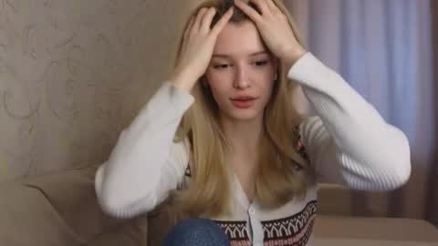 Snapshot of yennaone chatting on 02-26-26, 05:06 Yenna online show from 02-26-26, 05:06