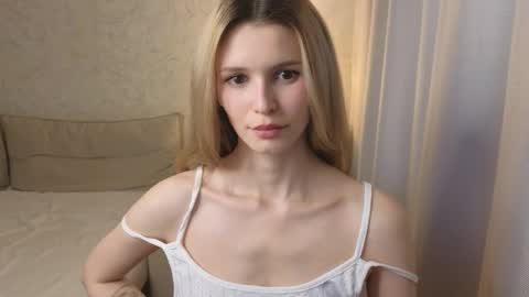 Yenna online show from 05-18-26, 04:46