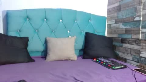 yesamin_stone18 online show from 04-13-26, 12:54