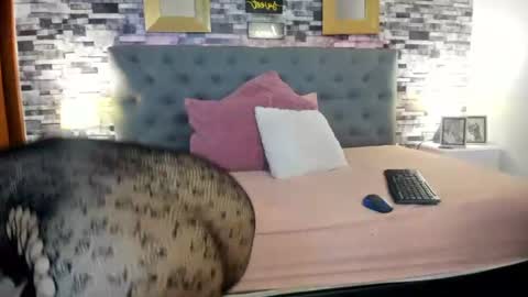 Yeseniaa  online show from 07-27-26, 01:29