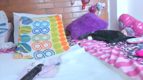 Snapshot of yesicasquirt65 chatting on 02-24-26, 12:25 yesicasquirt65 online show from 02-24-26, 12:25