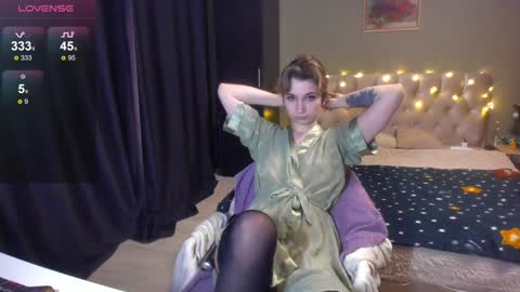 Sofie online show from 01-13-25, 08:26