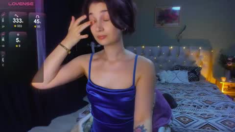 Sofie online show from 11-21-25, 08:13