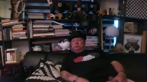 Snapshot of yessex247 chatting on 05-31-26, 02:20 yessex247 online show from 05-31-26, 02:20