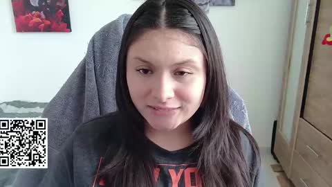yessica_gomez01 online show from 04-17-26, 07:06