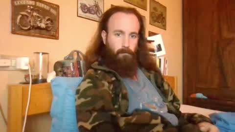 yeti_92 online show from 10-01-25, 06:41