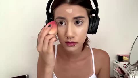 Snapshot of yettahagins chatting on 07-07-26, 12:20 Julia 3 online show from 07-07-26, 12:20