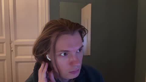 yexes online show from 01-18-25, 06:21