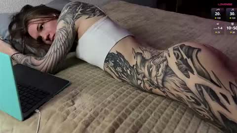 yexes online show from 10-06-25, 03:59