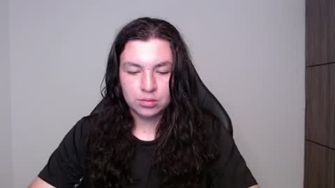Snapshot of yigolo_ chatting on 07-12-26, 04:14 Gio online show from 07-12-26, 04:14
