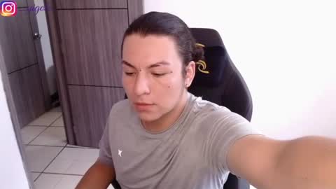 Snapshot of yigolo_ chatting on 07-28-26, 04:39 Gio online show from 07-28-26, 04:39