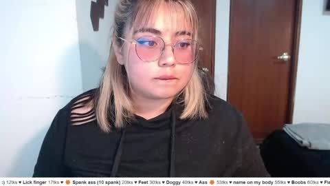 hii i am yini online show from 05-23-26, 03:01