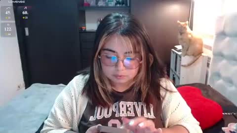 Snapshot of yini_angel07 chatting on 06-18-26, 11:09 hii i am yini online show from 06-18-26, 11:09